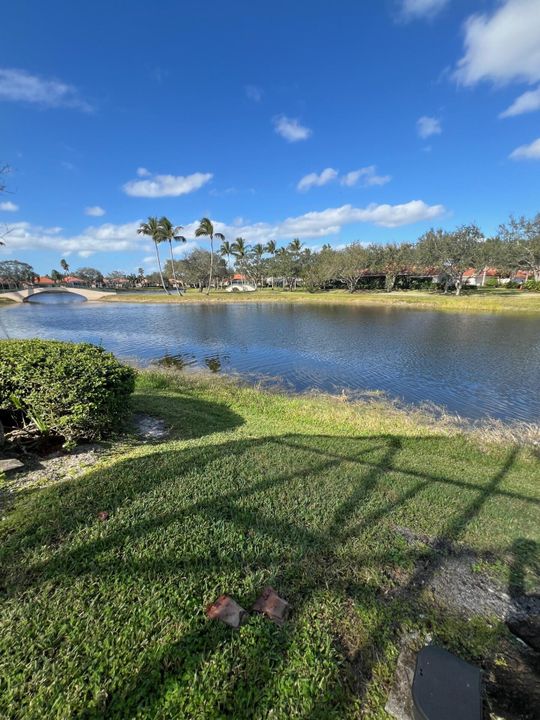 Active With Contract: $600,000 (3 beds, 2 baths, 2084 Square Feet)