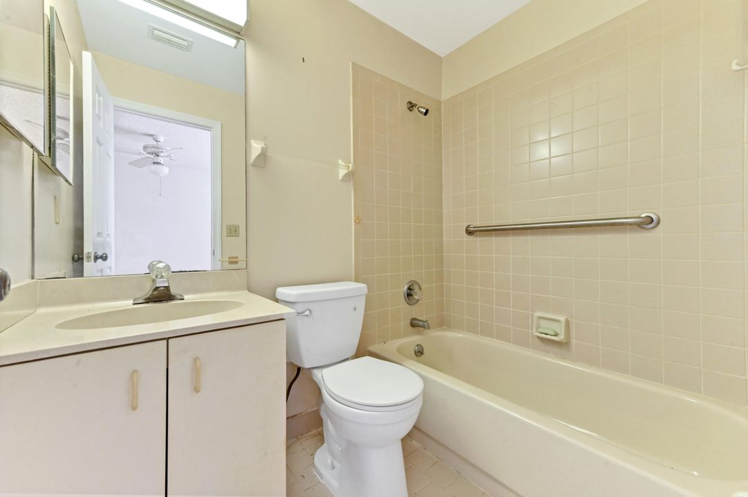 For Sale: $250,000 (2 beds, 2 baths, 1279 Square Feet)