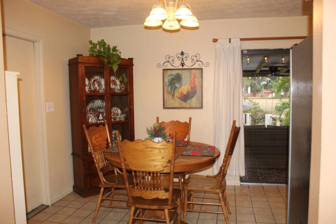 For Sale: $359,000 (3 beds, 2 baths, 1075 Square Feet)