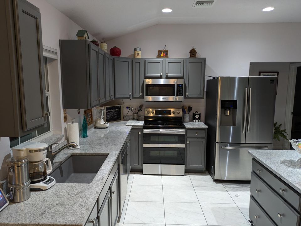 For Sale: $648,000 (3 beds, 2 baths, 1594 Square Feet)