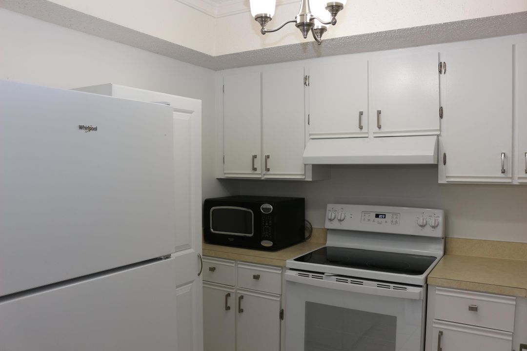 For Rent: $1,750 (2 beds, 2 baths, 782 Square Feet)