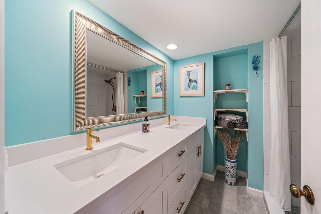 For Sale: $359,900 (2 beds, 2 baths, 1236 Square Feet)