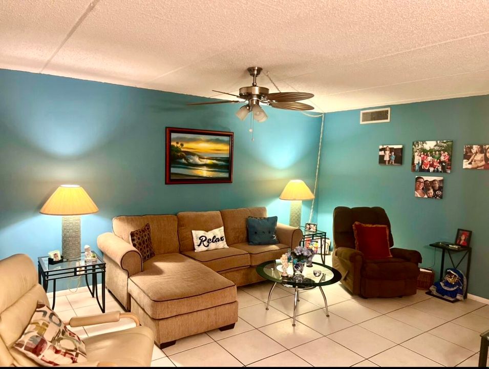 For Sale: $145,000 (2 beds, 2 baths, 865 Square Feet)