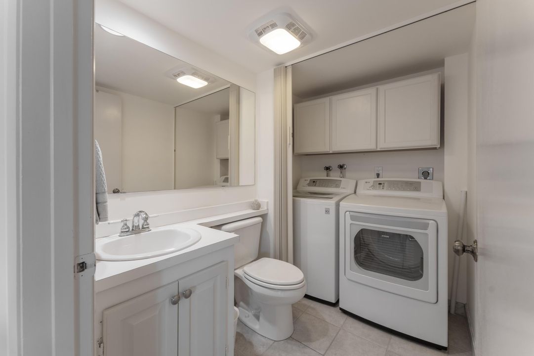 For Sale: $299,900 (2 beds, 2 baths, 1288 Square Feet)