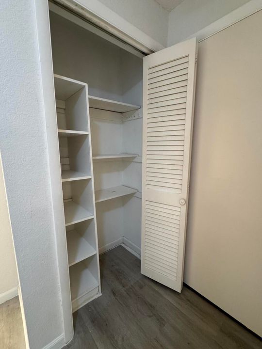 В аренду: $1,900 (2 спален, 2 ванн, 860 Квадратных фут)