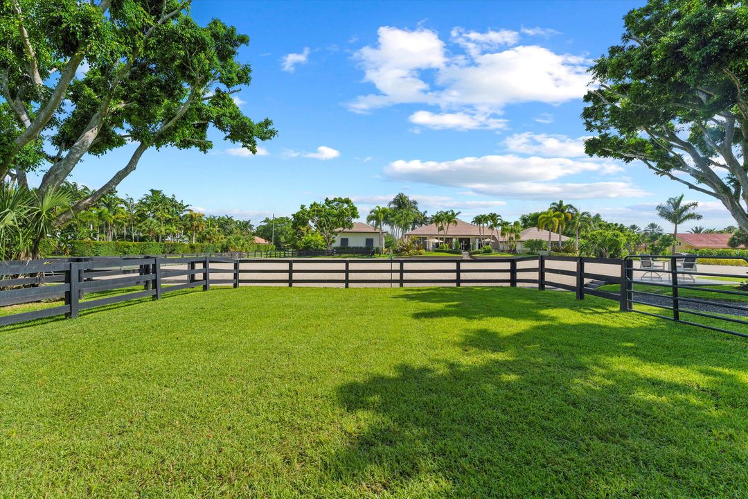 For Sale: $5,450,000 (5 beds, 4 baths, 5349 Square Feet)