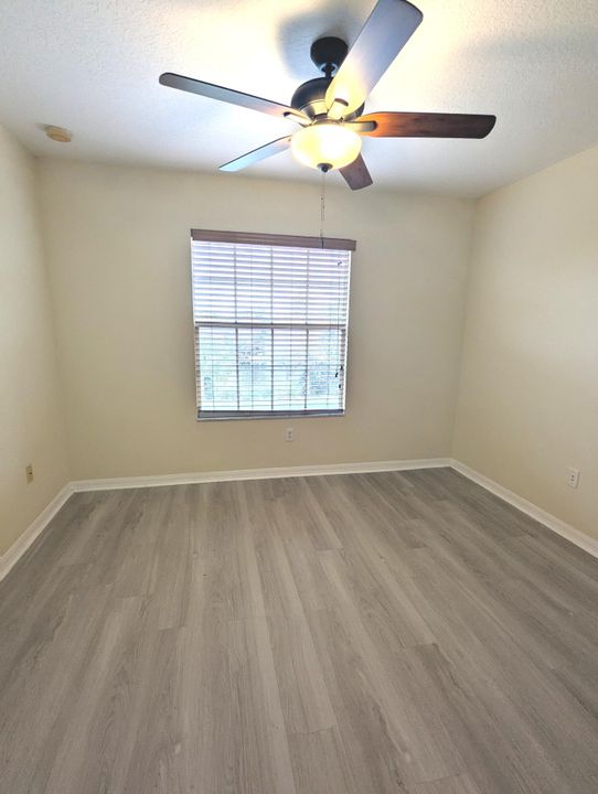 For Rent: $2,175 (3 beds, 2 baths, 1353 Square Feet)