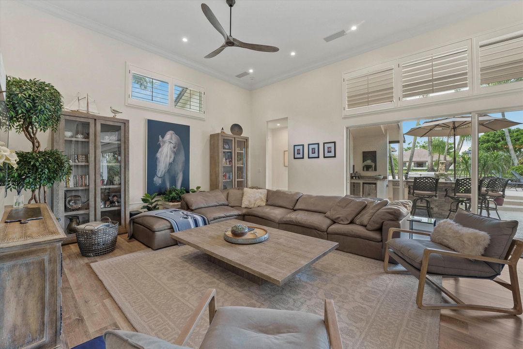 For Sale: $5,450,000 (5 beds, 4 baths, 5349 Square Feet)