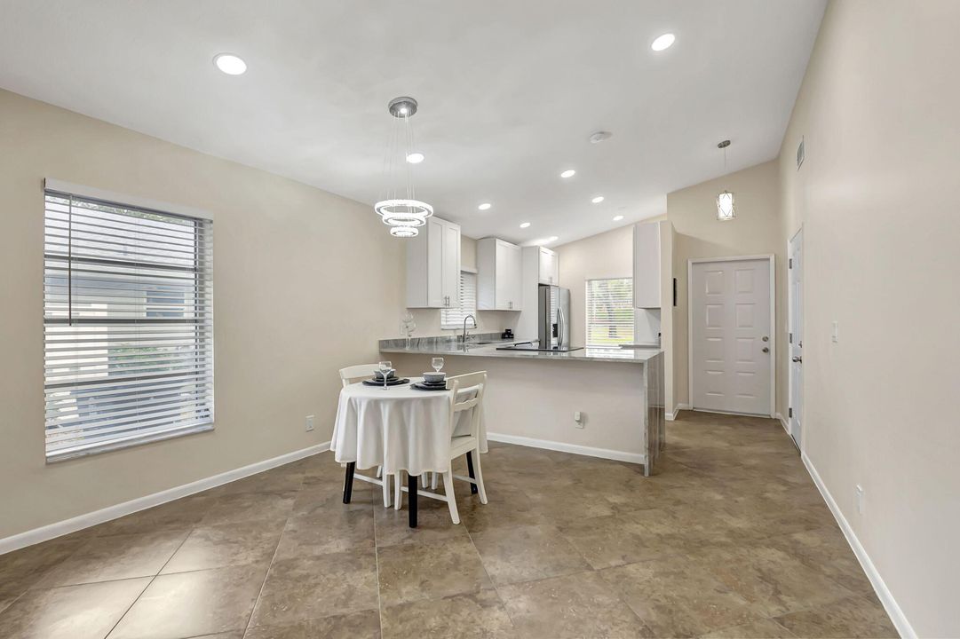 For Sale: $404,000 (2 beds, 2 baths, 1248 Square Feet)