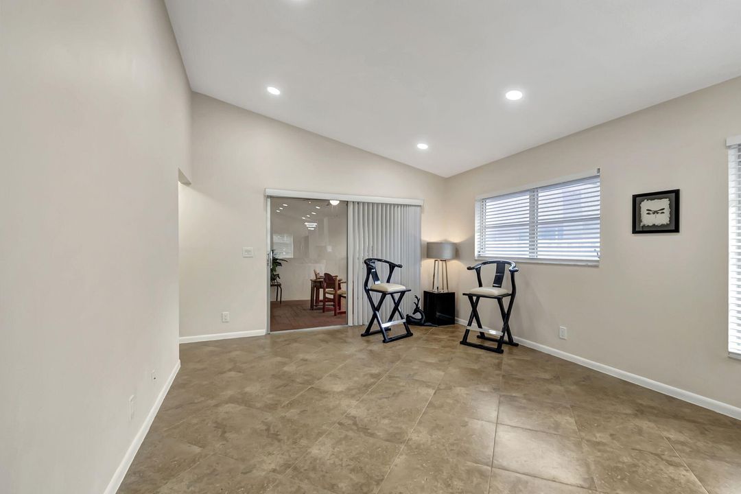 For Sale: $404,000 (2 beds, 2 baths, 1248 Square Feet)