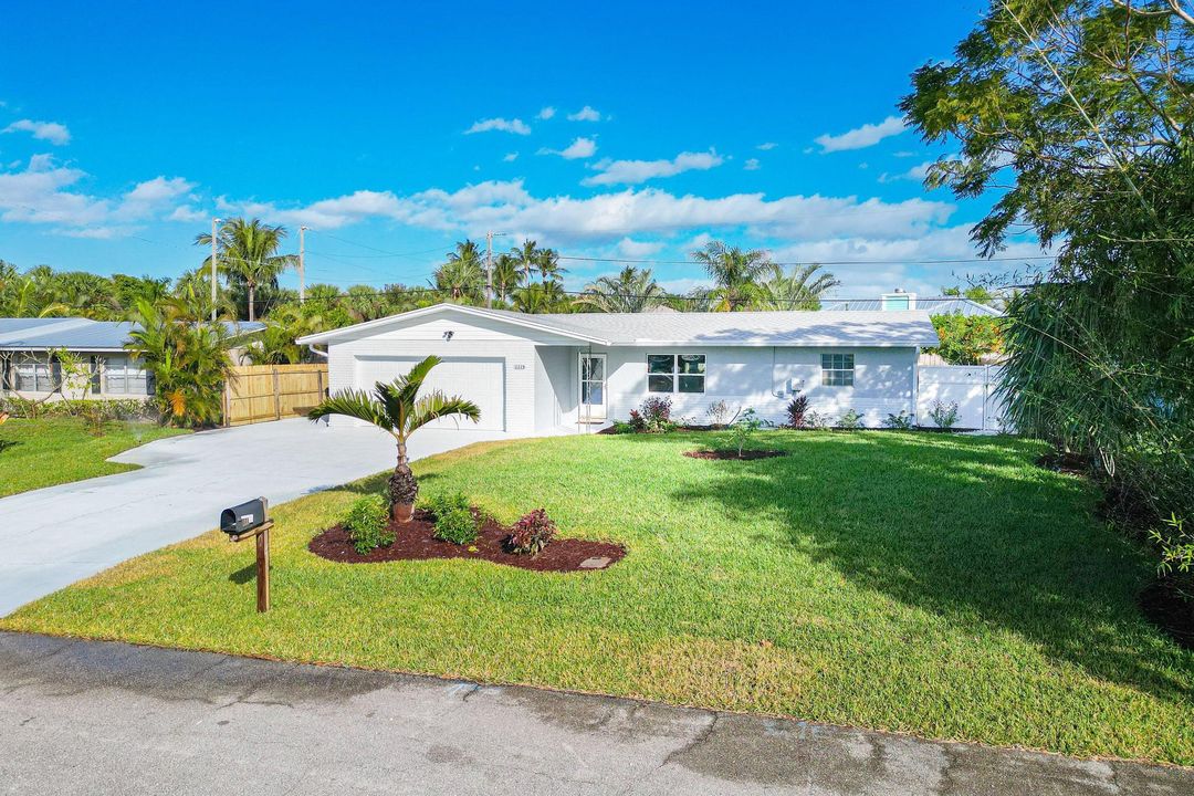 For Sale: $610,000 (3 beds, 2 baths, 1480 Square Feet)