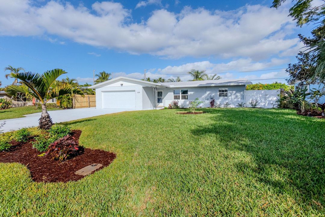 For Sale: $610,000 (3 beds, 2 baths, 1480 Square Feet)