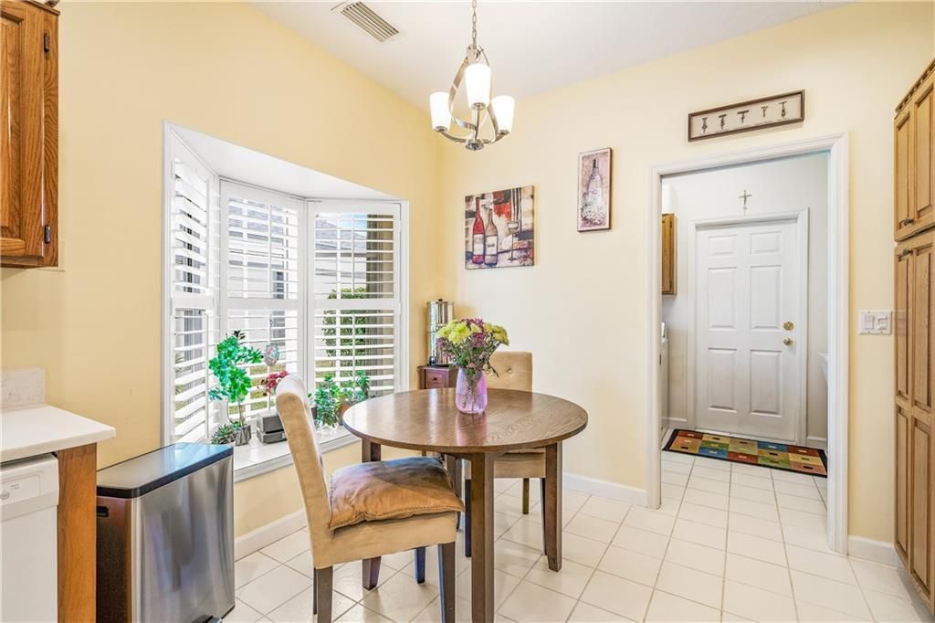 For Sale: $299,500 (2 beds, 2 baths, 1531 Square Feet)