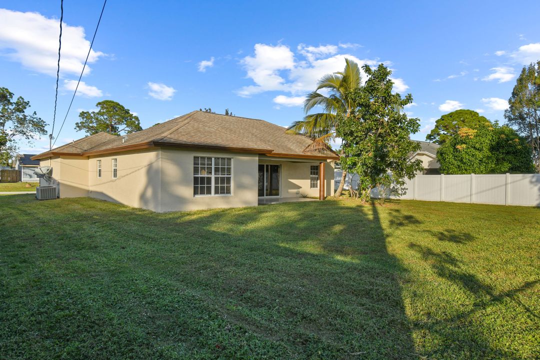 For Sale: $359,900 (3 beds, 2 baths, 1347 Square Feet)