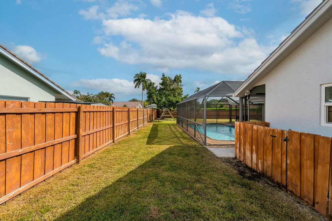 For Sale: $1,050,000 (4 beds, 2 baths, 2366 Square Feet)