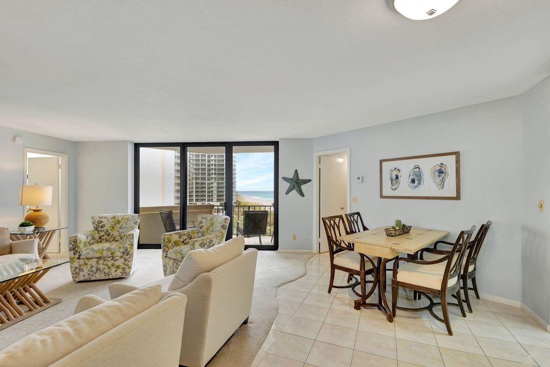 For Sale: $649,000 (2 beds, 2 baths, 1219 Square Feet)