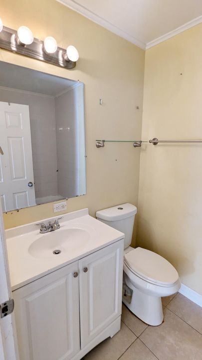 For Sale: $279,900 (2 beds, 1 baths, 1050 Square Feet)