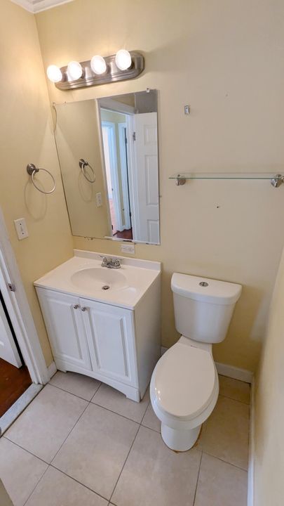 For Sale: $279,900 (2 beds, 1 baths, 1050 Square Feet)