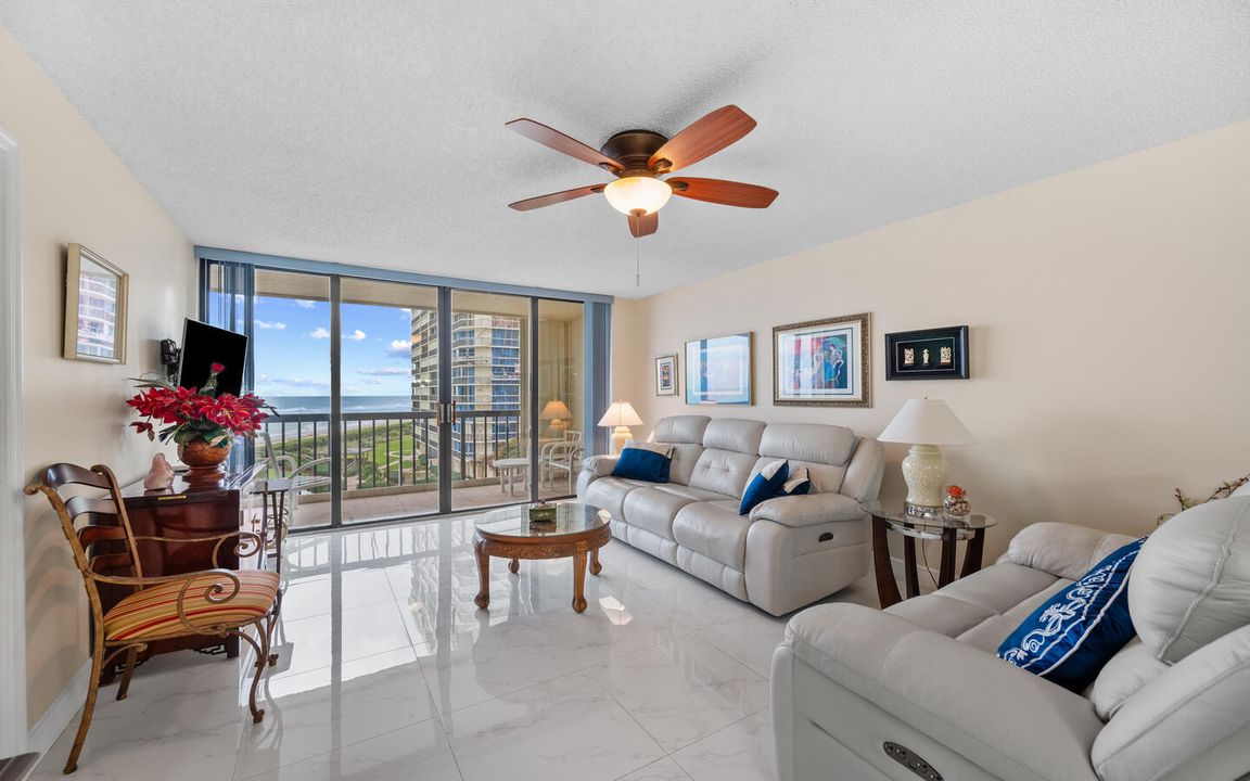 For Sale: $535,888 (2 beds, 2 baths, 1224 Square Feet)