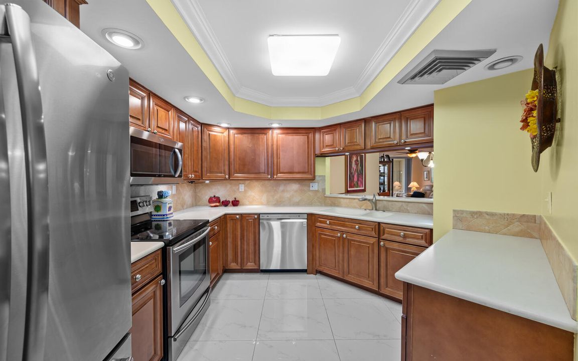 For Sale: $535,888 (2 beds, 2 baths, 1224 Square Feet)