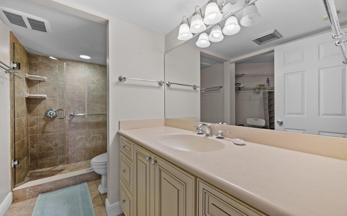 For Sale: $535,888 (2 beds, 2 baths, 1224 Square Feet)