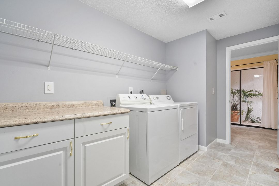 For Sale: $415,000 (3 beds, 2 baths, 2015 Square Feet)