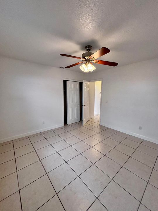 For Rent: $2,100 (2 beds, 2 baths, 896 Square Feet)