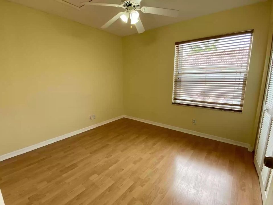 For Rent: $3,700 (4 beds, 2 baths, 1927 Square Feet)