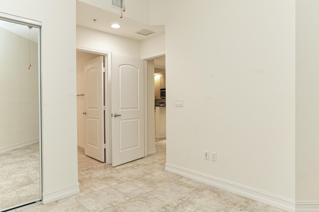 For Sale: $599,000 (1 beds, 1 baths, 786 Square Feet)