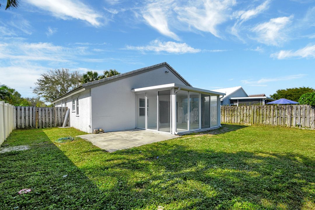 For Sale: $625,000 (3 beds, 2 baths, 1240 Square Feet)