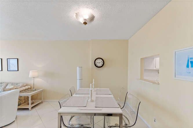 For Rent: $3,300 (1 beds, 1 baths, 785 Square Feet)