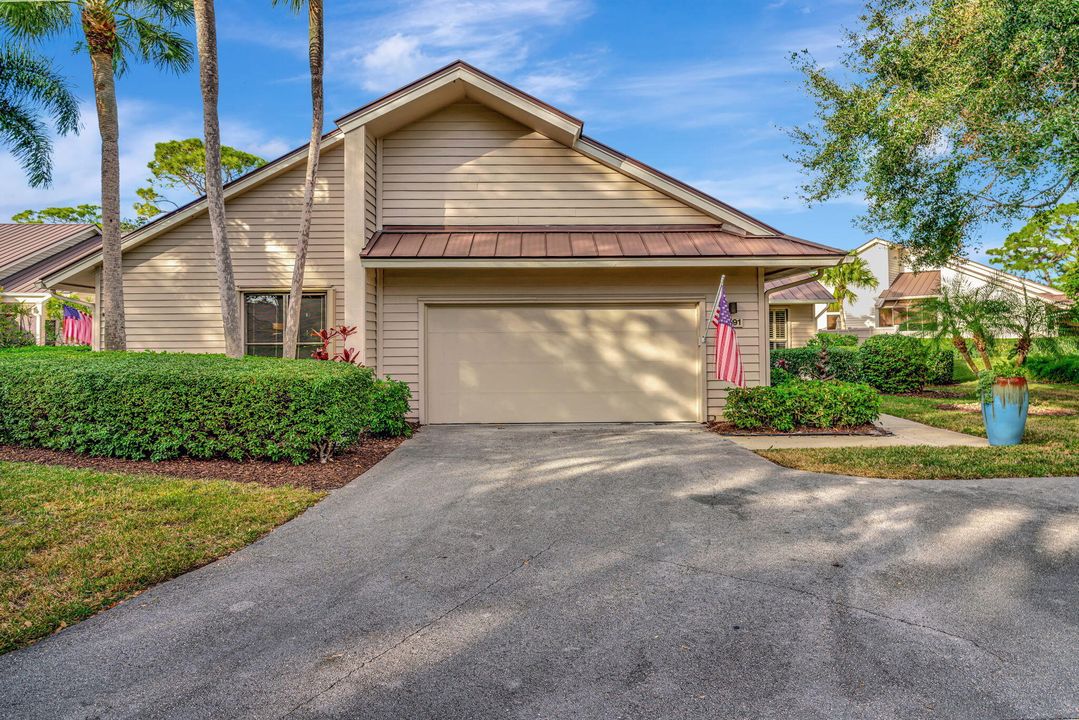 Active With Contract: $649,900 (2 beds, 2 baths, 1933 Square Feet)