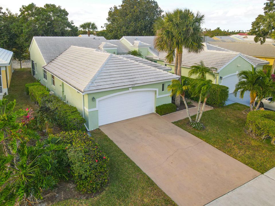 For Sale: $520,000 (3 beds, 2 baths, 1599 Square Feet)