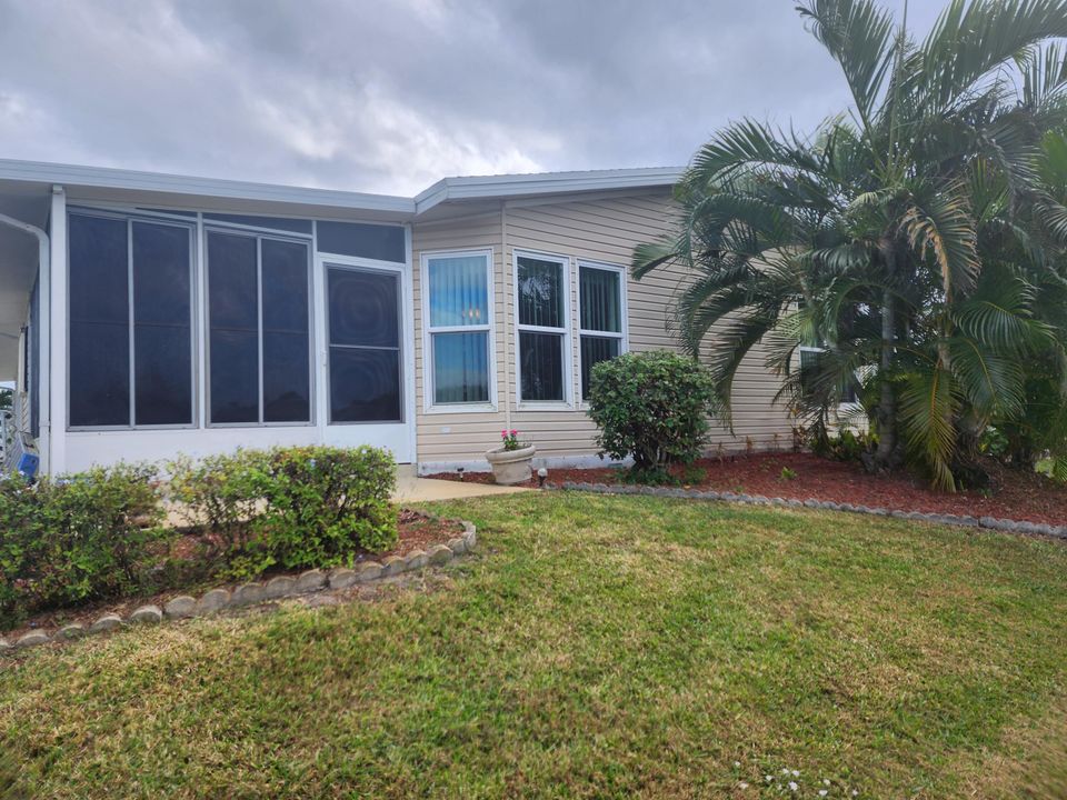 For Sale: $249,900 (2 beds, 2 baths, 1559 Square Feet)