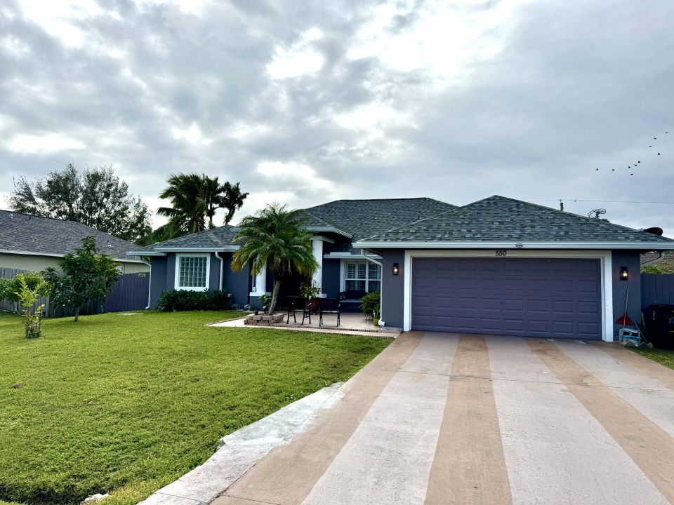 For Sale: $479,900 (4 beds, 2 baths, 2006 Square Feet)