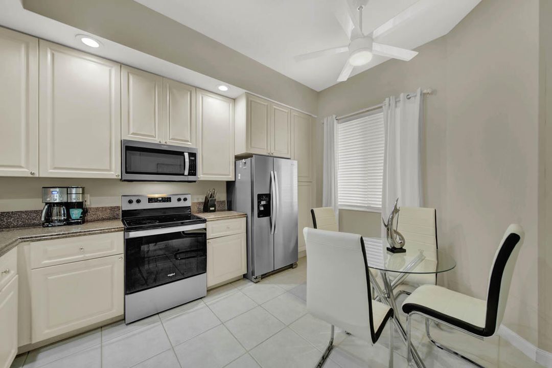 For Sale: $399,000 (2 beds, 2 baths, 1989 Square Feet)