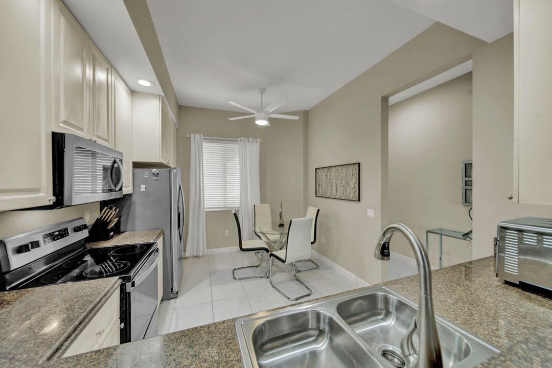 For Sale: $399,000 (2 beds, 2 baths, 1989 Square Feet)