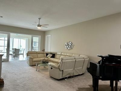 For Sale: $399,000 (2 beds, 2 baths, 1989 Square Feet)