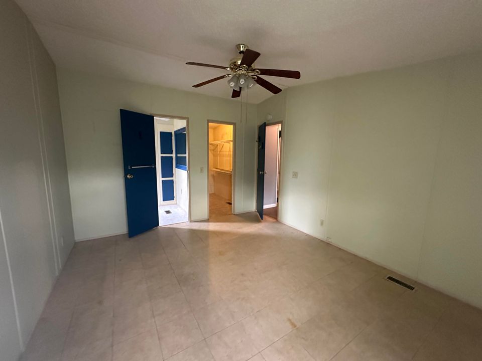 For Sale: $230,600 (2 beds, 2 baths, 1008 Square Feet)