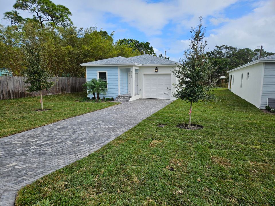 For Sale: $475,000 (3 beds, 2 baths, 1588 Square Feet)