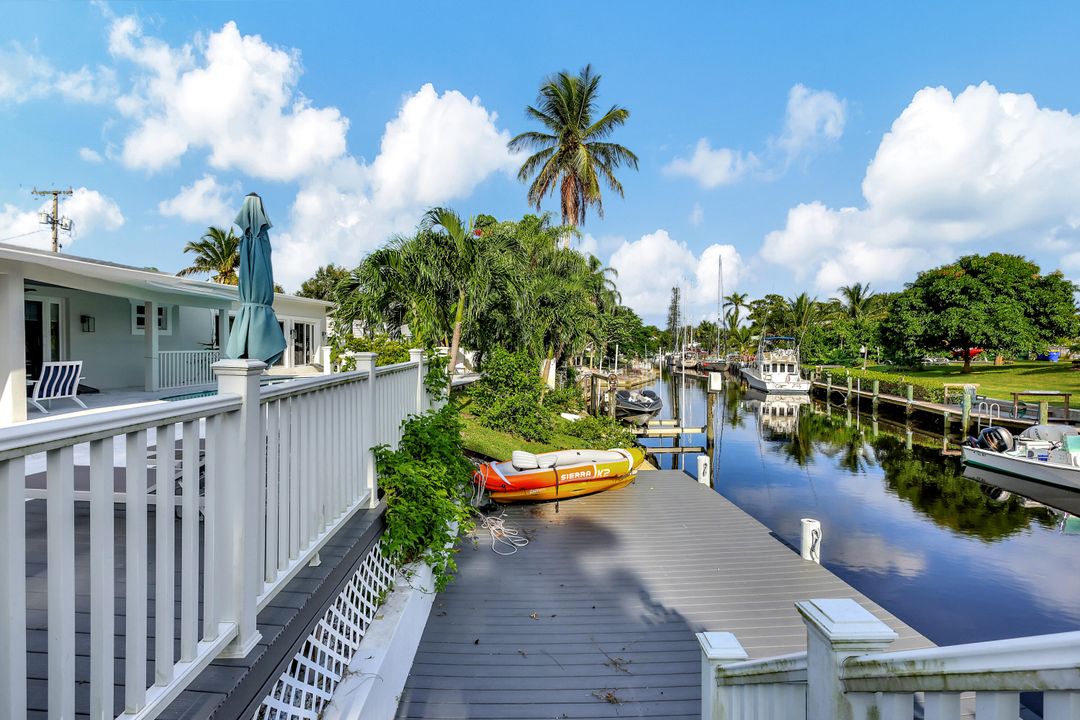 For Sale: $1,995,000 (4 beds, 5 baths, 3054 Square Feet)