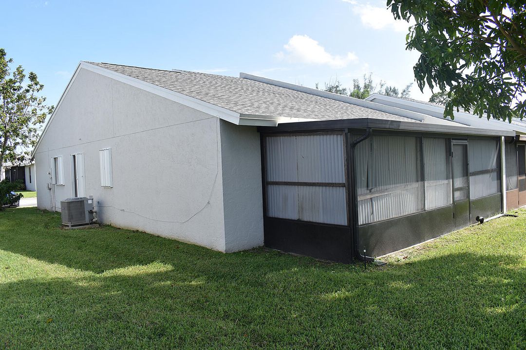 For Sale: $275,000 (3 beds, 2 baths, 1178 Square Feet)