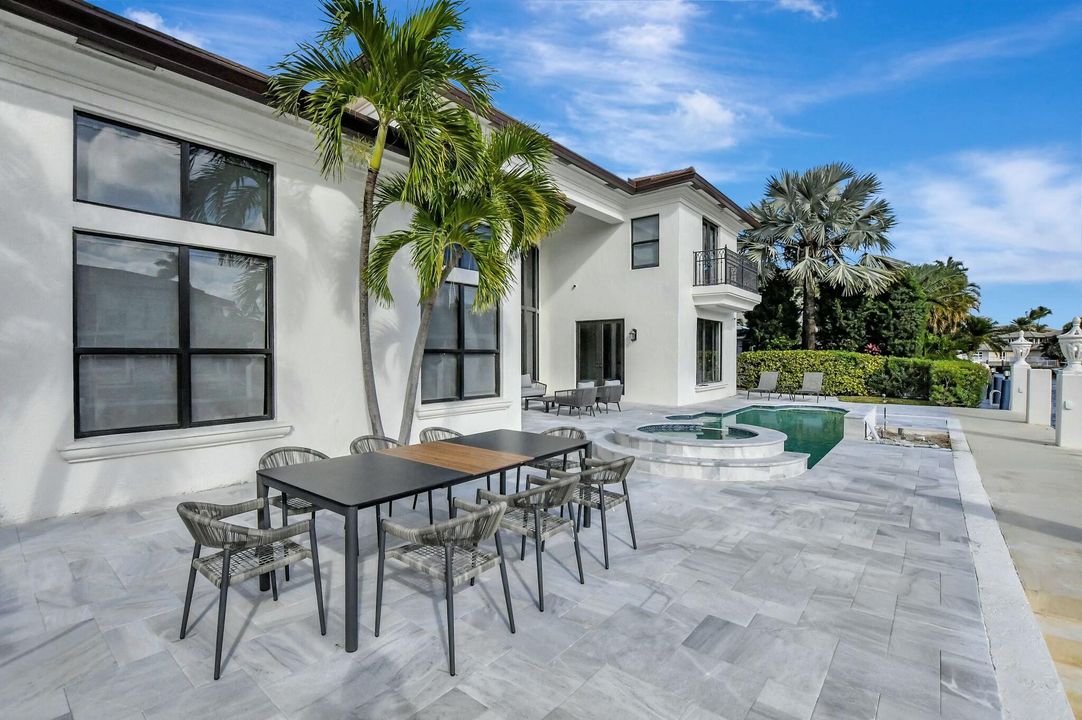 For Sale: $5,995,000 (4 beds, 3 baths, 4630 Square Feet)