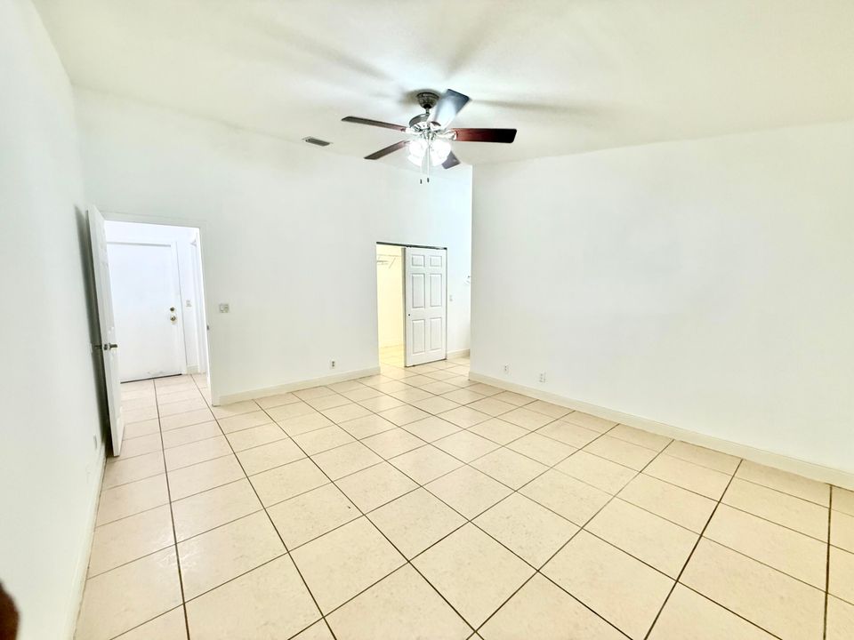 For Rent: $3,500 (3 beds, 2 baths, 1922 Square Feet)