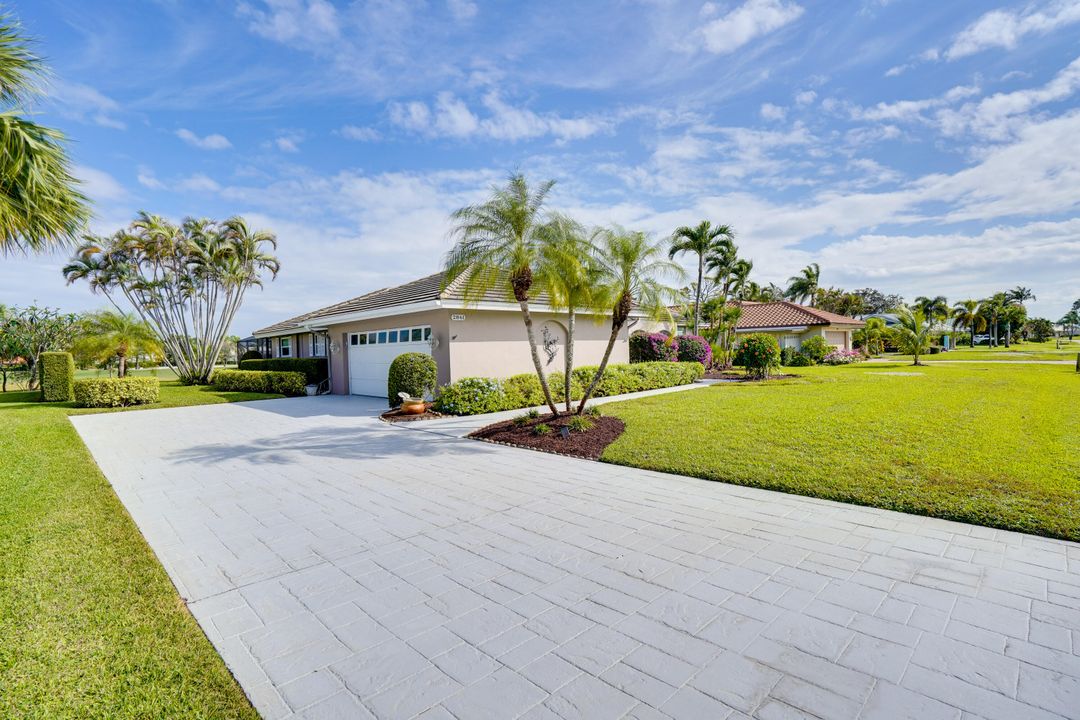 For Sale: $695,000 (3 beds, 2 baths, 1966 Square Feet)