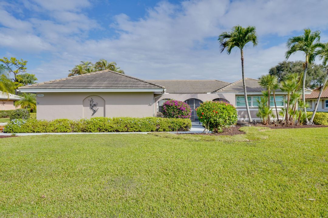 For Sale: $695,000 (3 beds, 2 baths, 1966 Square Feet)