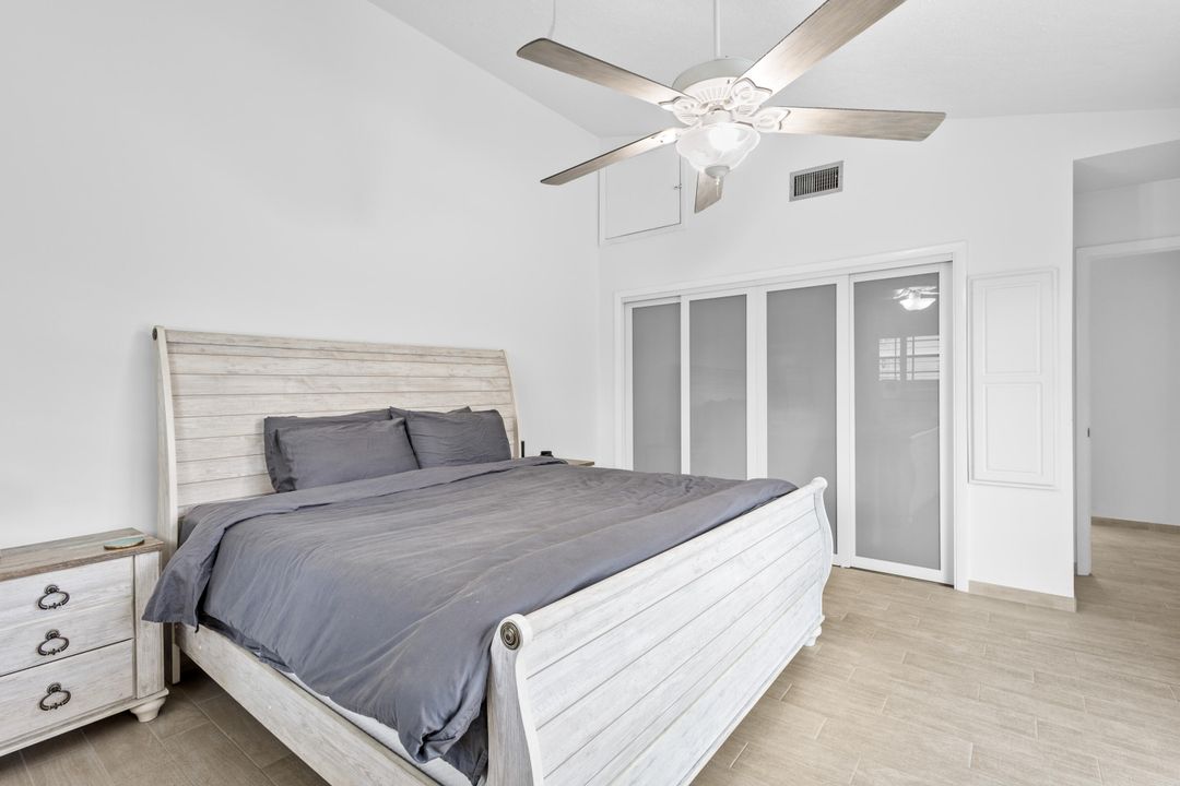 For Sale: $285,000 (2 beds, 2 baths, 1384 Square Feet)