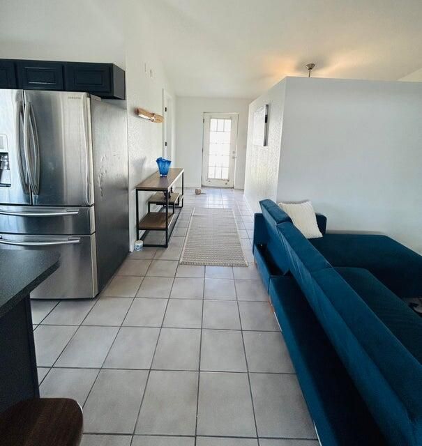 For Rent: $1,500 (1 beds, 1 baths, 576 Square Feet)