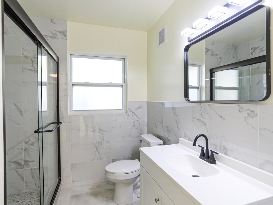 For Sale: $388,000 (2 beds, 2 baths, 1185 Square Feet)