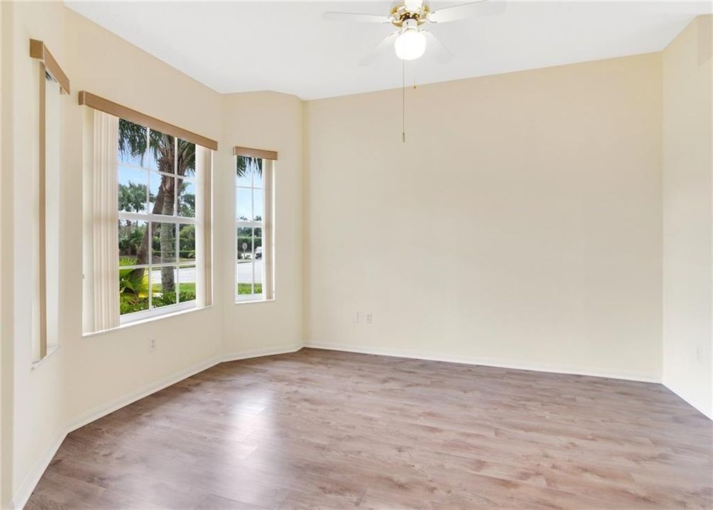 For Sale: $365,000 (2 beds, 2 baths, 1670 Square Feet)